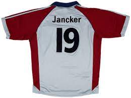 Jancker 19 x Bayern Munich 1998/99 UCL Edition Classic Retro
