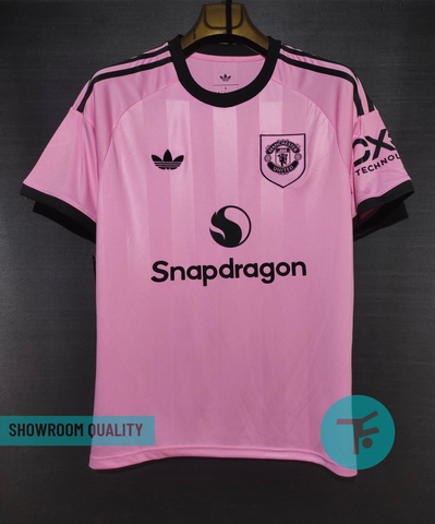 Manchester United Goalkeeper Pink T-shirt 25/26, Showroom Quality