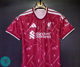 Liverpool Home T-shirt 26/27, Authentic Quality in EPL Font